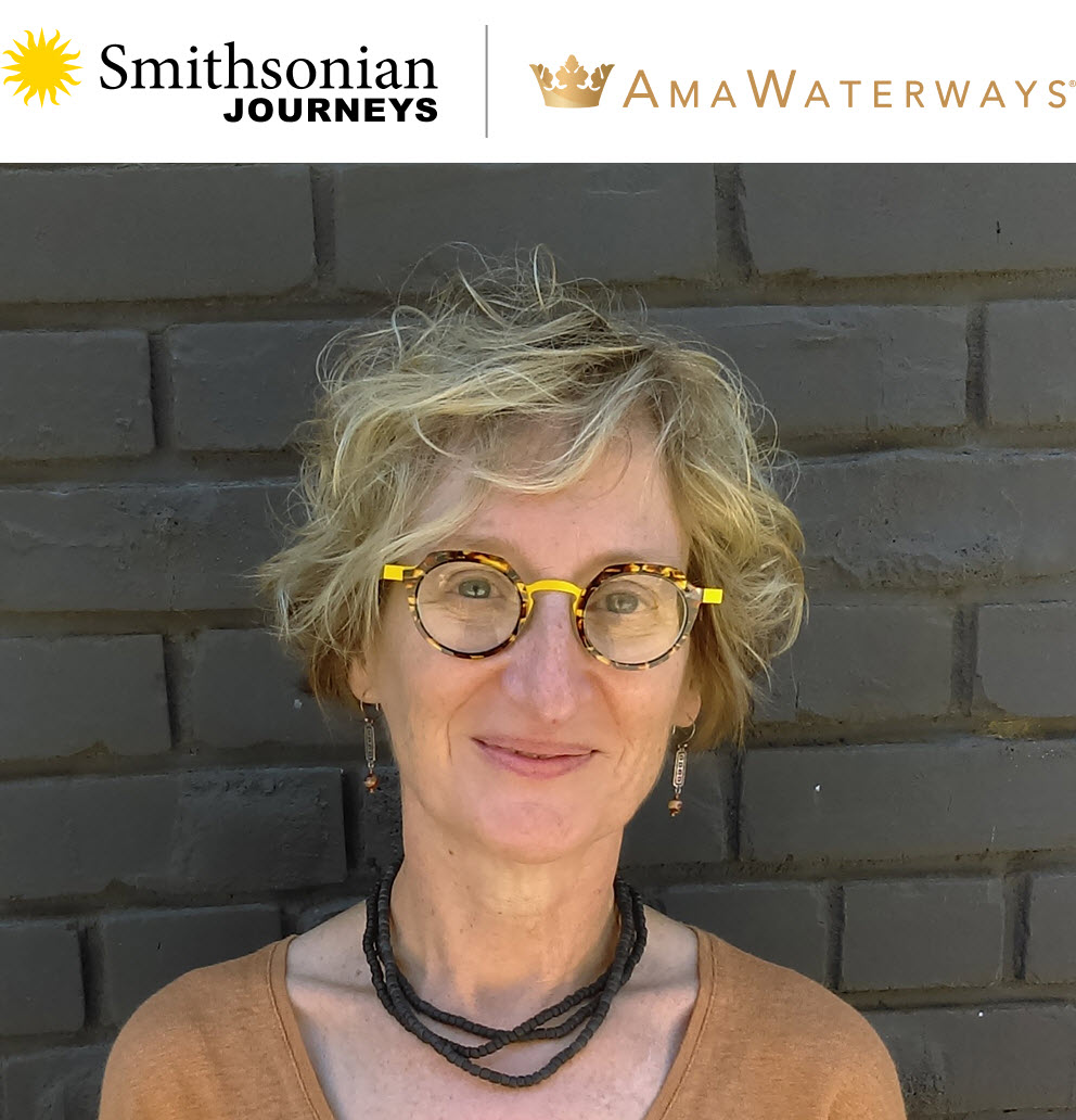 Smithsonian-Host